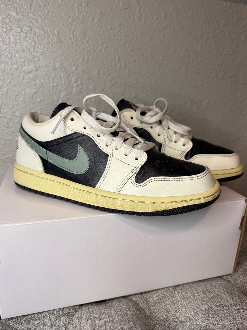 Nike Air Jordan 1 Low ‘Jade Smoke’ Women’s Shoe Size 7.5